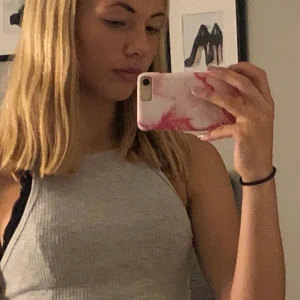 Grå topp - Fin tröja! Fri frakt! 