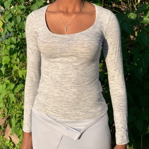 Gör långärmad tröja - Jätte fin till jeans.