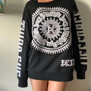 KTZ tröja - Riktigt fet KTZ KOKON TO ZAI TRÖJA. Nypris 3000. 499 inklusive frakt. 