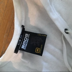  - Meduim white shirt