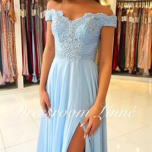 Balklänning  - Världens finaste balklänning från dressroom Linne i storlek XXS✨Helt ny och med tags och förpackning då jag aldrig fick möjlighet att använda den pågrund av Corona. Längd på kjolen reglerar man själv💗Nypris var 4700kr och säljer nu för 2500kr. Möts upp i Göteborg eller så står köparen för frakt.