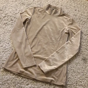 Sammet beige polotröja XS - Tajt passform, storlek xs