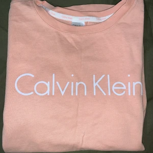 Calvin Klein t-shirt - CK-t-shirt, aldrig använd!