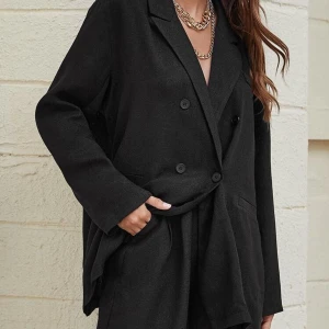 Kostym - Ny kostym endast använd en gång. Storlek S, lös oversized passform, 80% polyester och 20% rayon