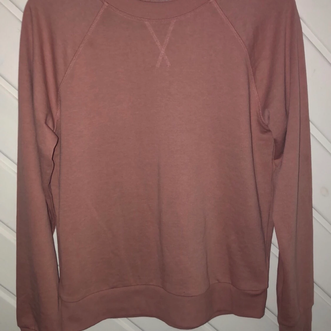 Collegetröja i fin nuderosa! - 90