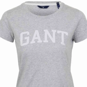  - Basic GANT tisha använd fåtal gånger Skitsnyggt basplagg!