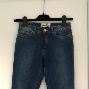  - Acne 5 skin used blue