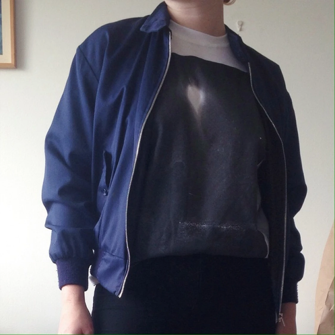 Bombarjacka från London köpt av Kakan för Musikhjälpen. Fint skick, pytteliten fläck. - 1399980258