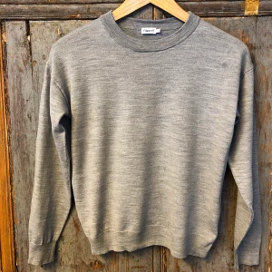 FIlippa K stickad tröja - Stickad tröja i ull i fint begagnat skick. 100 kr eller högstbjudande. 