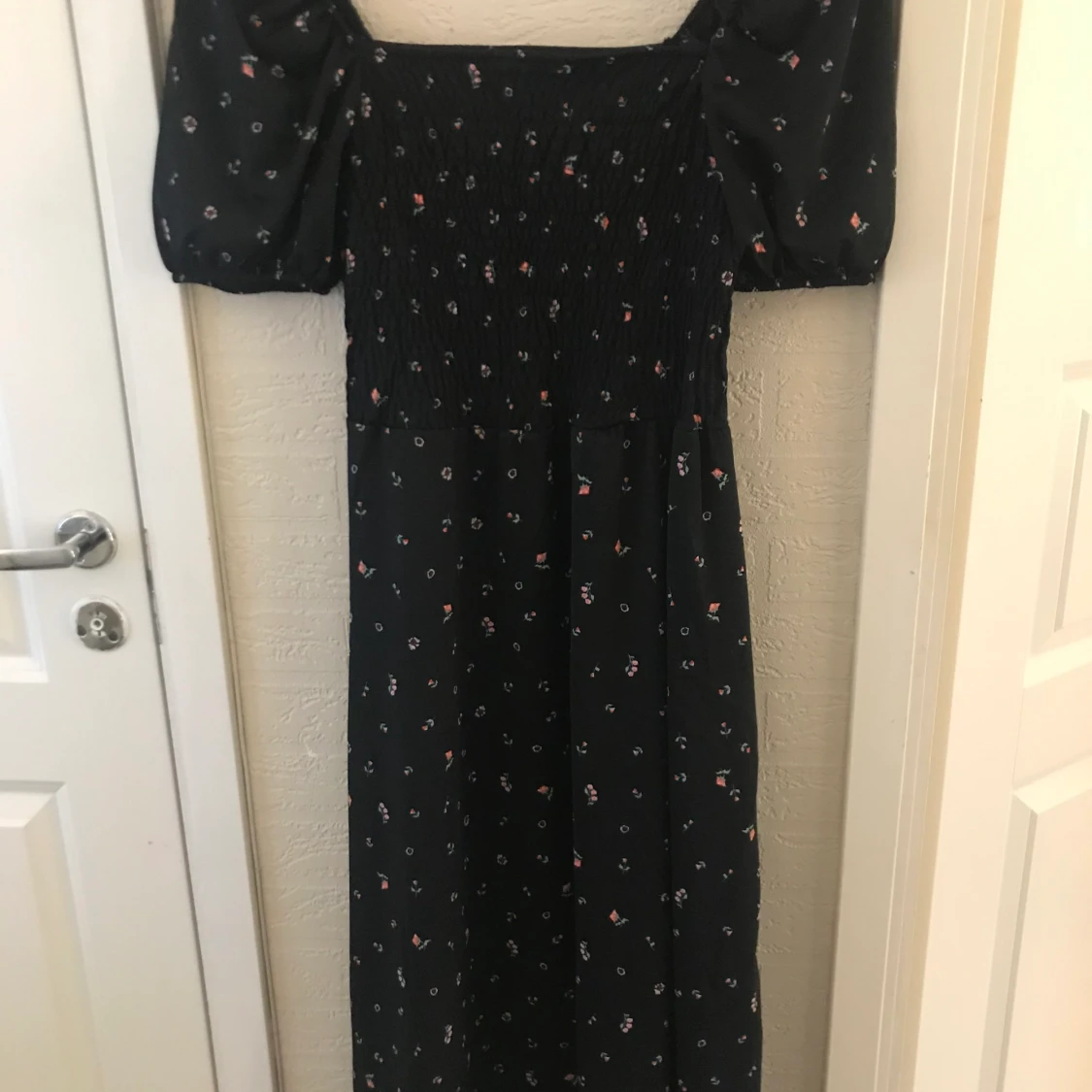 Blommig klänning - 90