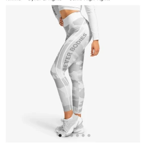 Träningstights - Säljer dessa, helt nya och oanvända better Bodies tight, säljer dem pga att dem inte kommit till användning. Stretchiga och mjukt material. Modellen heter Camo High Tights. Köpare står för frakten!