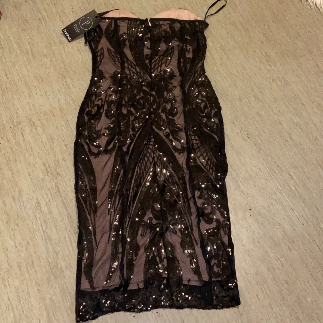 Bohoo klänning  - 90