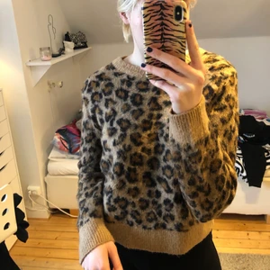 Stickad tröja - Stickad tröja från H&M i strl S. 