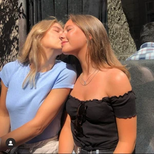 Svart topp - Jättefin topp, förtjänar nytt hem! Använd 2 gånger! 💖