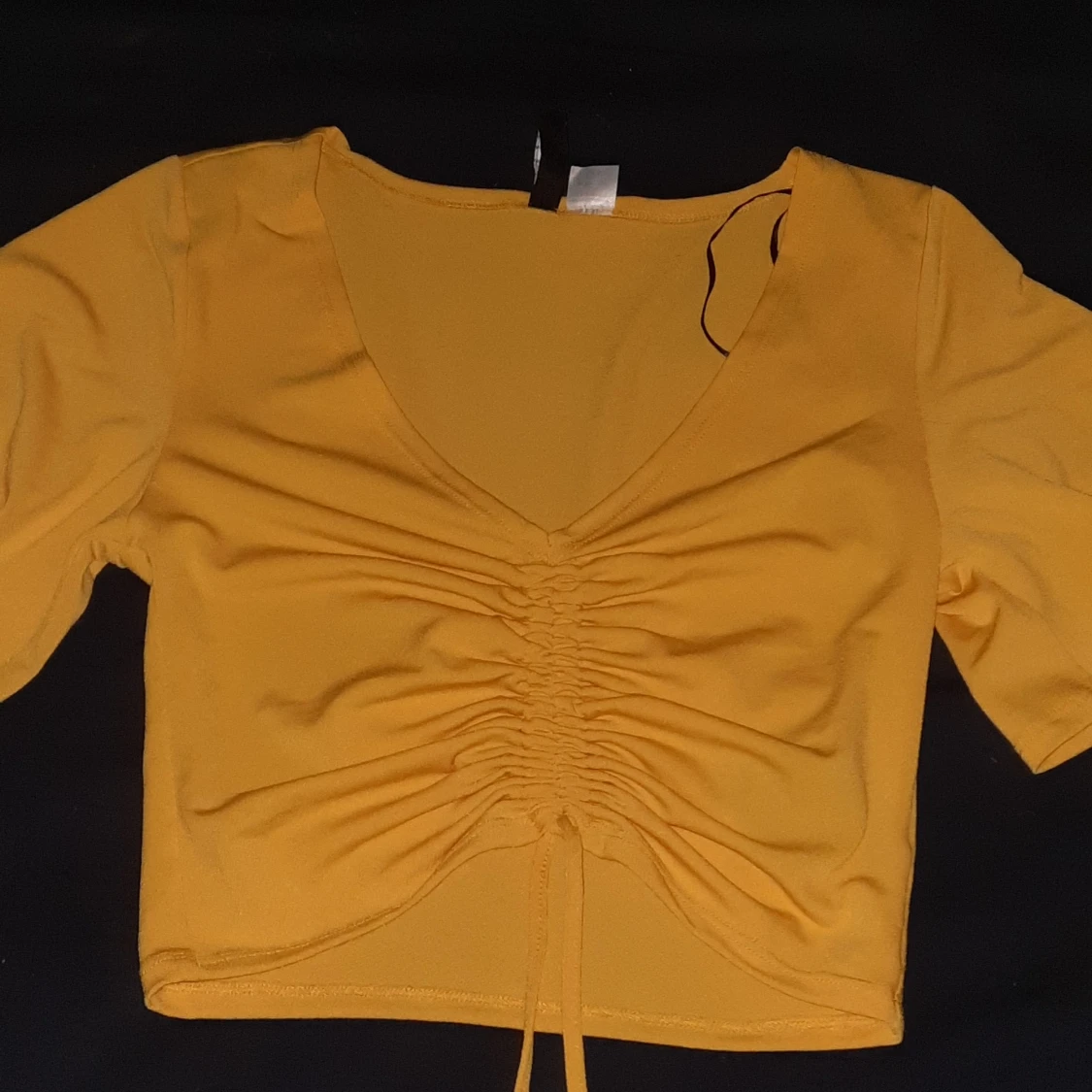 Gul topp, från hm, storlek xs - 90