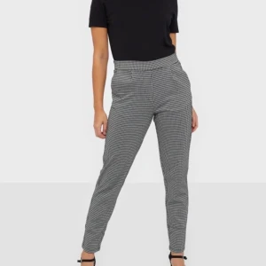 Rutiga byxor - Snygga rutiga byxor, sköna kostymbyxor. Storlek xs, använda fåtal gånger