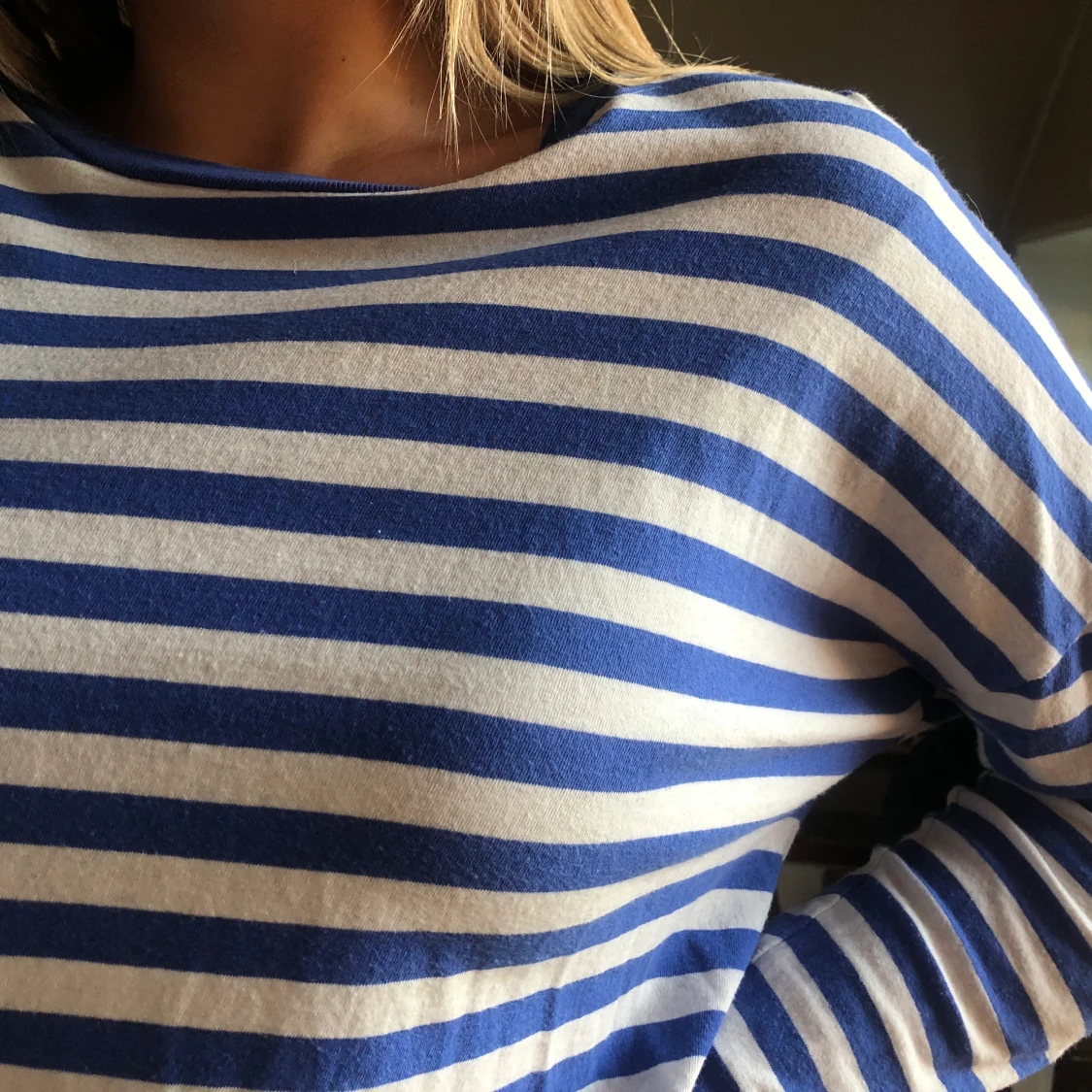 Blå randig tröja  - 91