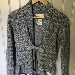  - Odd Molly kofta. Knappt använd! Perfekt skick! Storlek 1, motsvarar S.