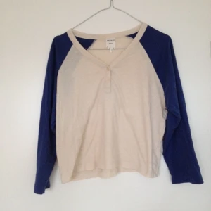 Superfin topp från monki! - Superfin topp från monki!