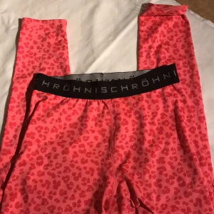 Röhnisch träningstights - Rosa mönstrade rönisch träningstights💗💗 