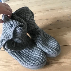 Uggs - Superfina, sparsamt använda då jag råkade köpa försmå för två år sen. Storlek 36!