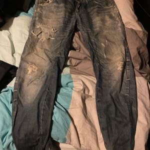 ”Trasiga” jeans från g-star