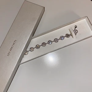 Armband - Ett armband som aldrig använts, från Lily and rose🌈💗