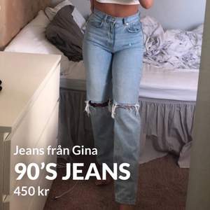 As snygga 90’s Jeans från Gina Tricot som är slutsålda överallt! Använda ca 3 gånger och säljer eftersom jag köpt en större storlek. De är som nya och är i storlek 34. Ni står själva för frakten om de behövs. 