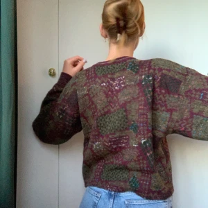 Vintage knitwear  - Vintage tjocktröja från north winds cotton traders, Made in Italy. Själv knappt använd men som sagt är den vintage. Det står storlek L men passar mer som S/M