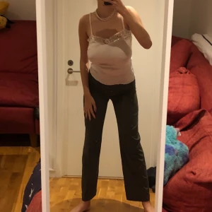 Gröna byxor  - Strl 40, jag är 177💚