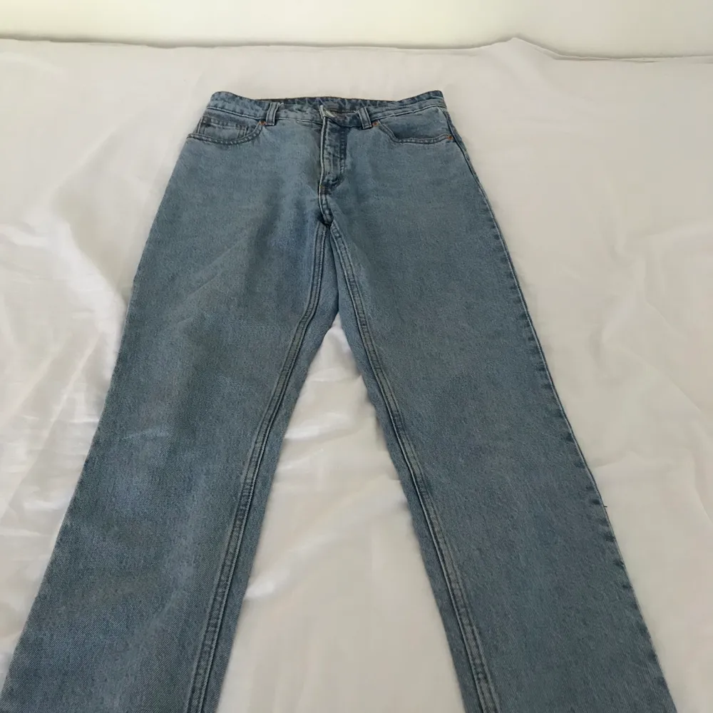 Ljusblå jeans har använt bara några dagar pgd fel storlek :(. Jeans & Byxor.