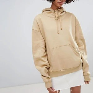 Beige hoodie - Beige hoodie från Weekday. Skriv för fler bilder.