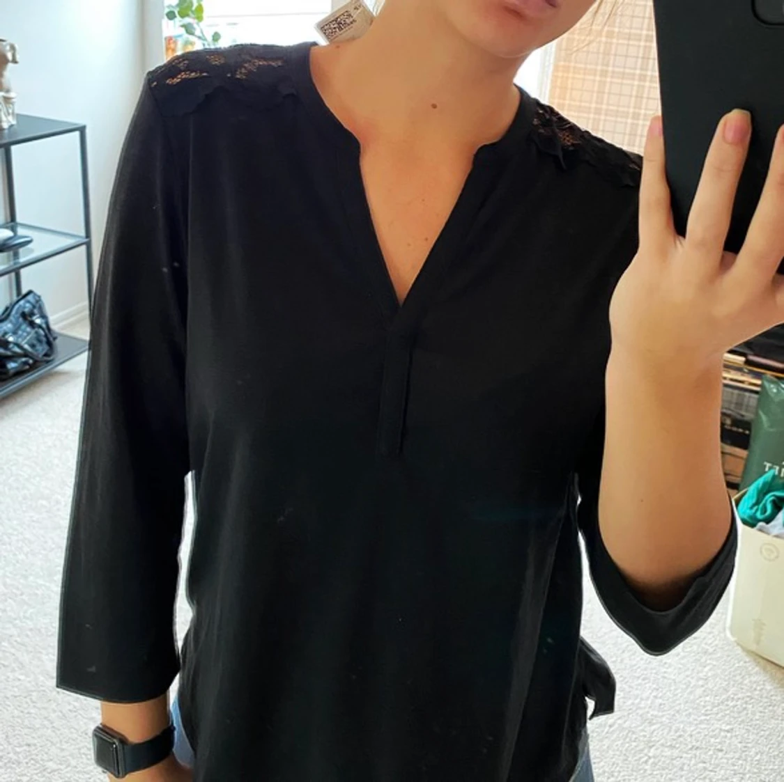 Svarta tröja med spetsdetaljer