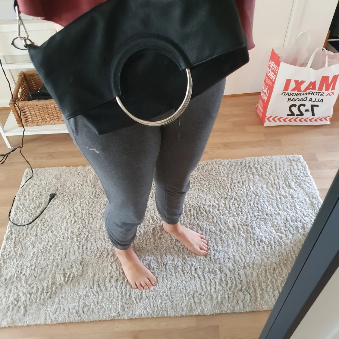 Oanvänd väska från H&M 