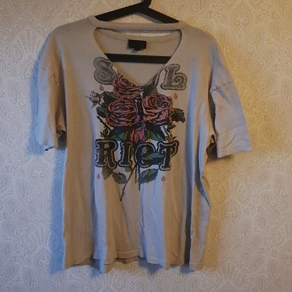 Beige t-shirt med tryck