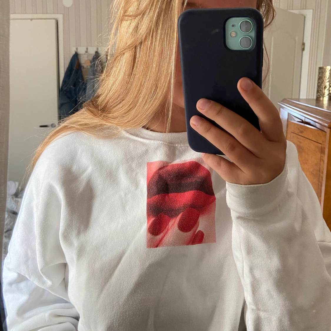 Tjocktröja med coolt tryck