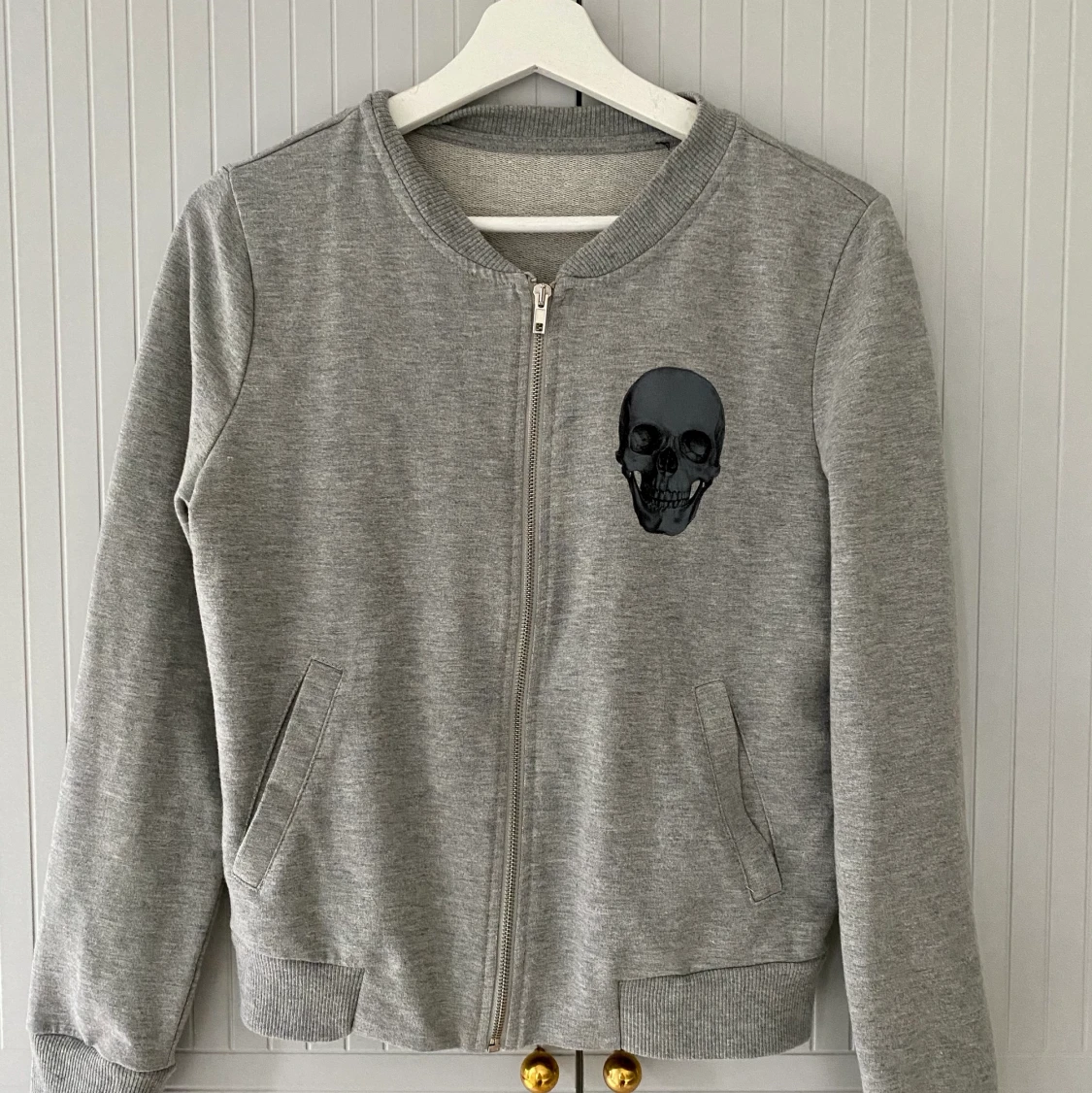 Tröja med döskalle - 91
