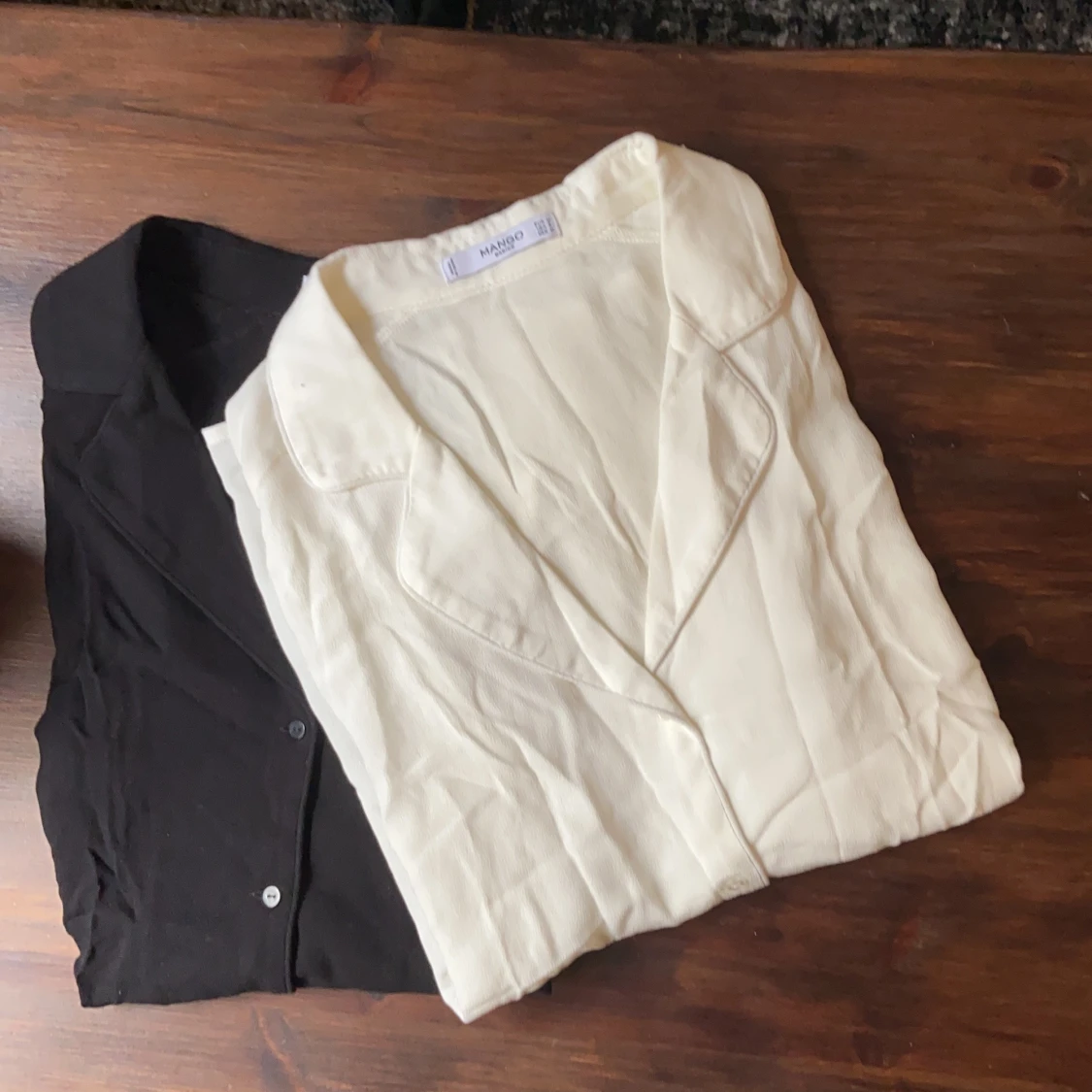 Blusar från Mango