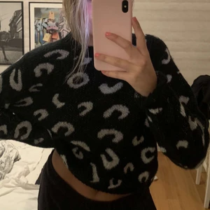 Carlings - Stickad tröja som är köpt på carlings, strl L men skulle säga att den sitter som M. Jättemysig & snygg