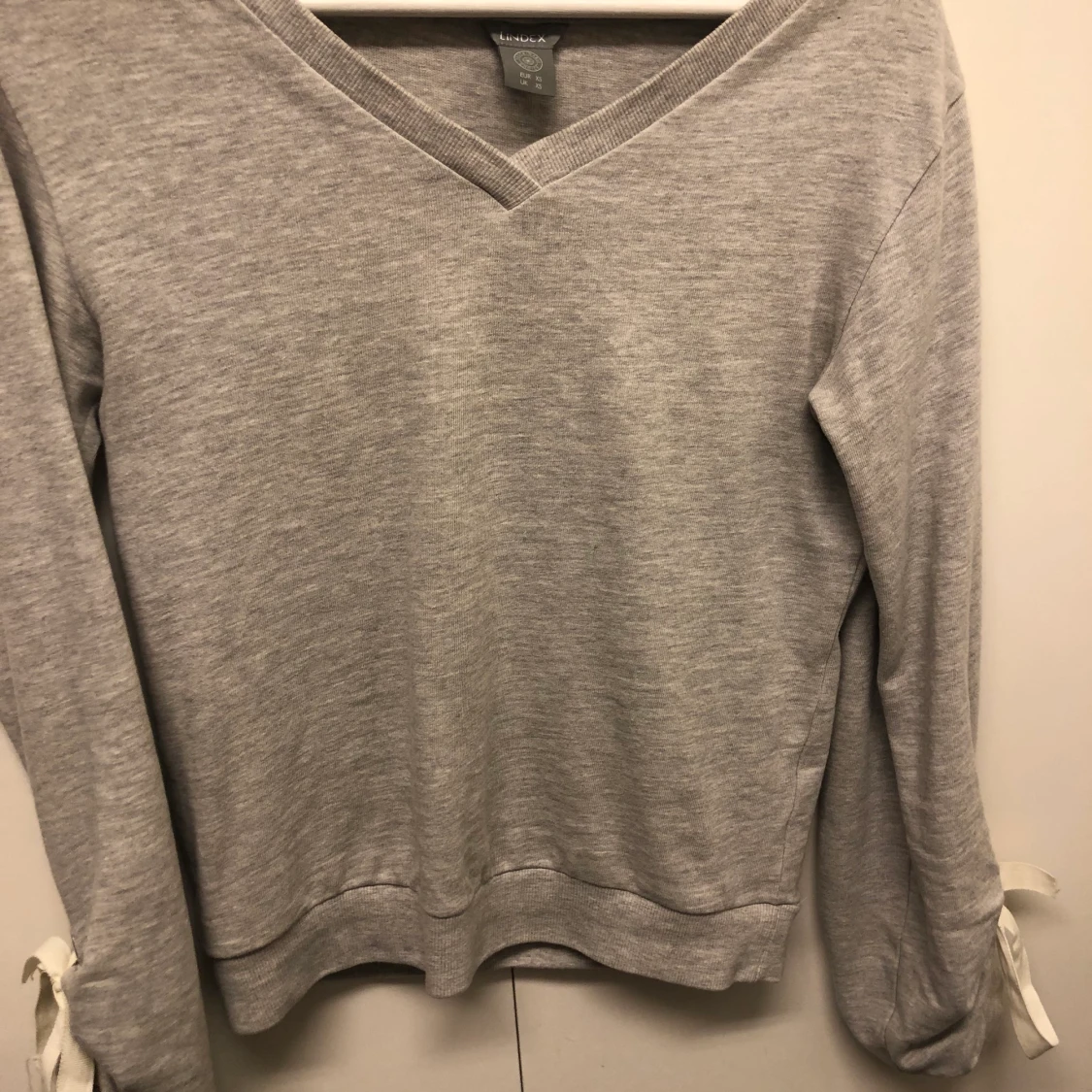 Sweatshirt med detaljer - 90
