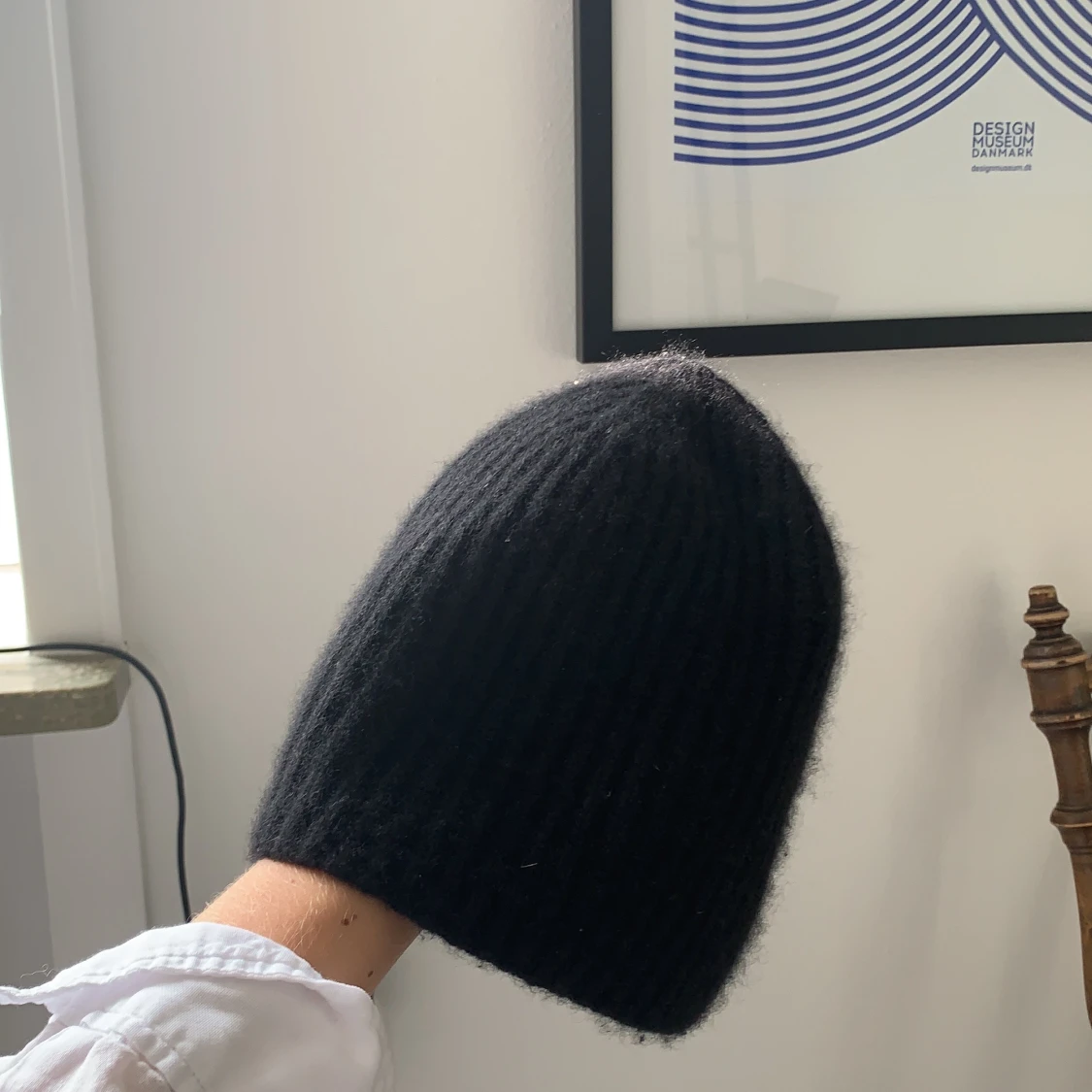 Svart Cashmiremössa från Cos!