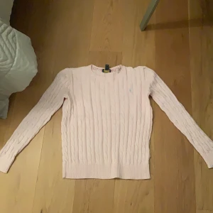 Stickad tröja  - Bra skick 