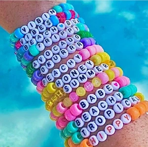 Armband och halsband - Jag gör jätte fina armband och halsband vid intresse kontakta mig snabbt leverans.perfekt för present eller för dig själv.