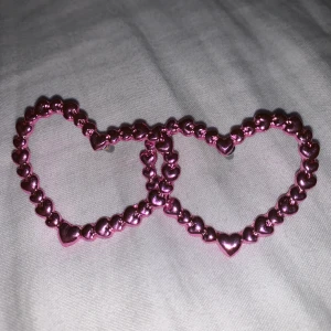 Junkyard, örhängen - Rosa hjärtformade örhängen från Junkyard. Aldrig använda, rena. 