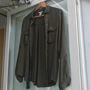 Skjorta  - Grön skjorta i bra skick!💚