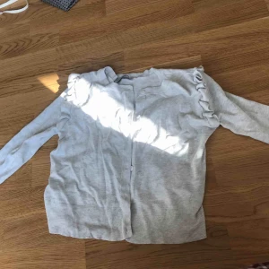  - En super söt zara kofta som tyävrr är för liten