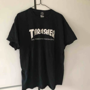  - Oversized tshirt från Thrasher. 