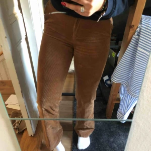  - Manchesterbyxor, älskar dom men för små för mig :(