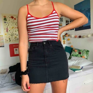  - Jeanskjol från zara som knappt är använd 