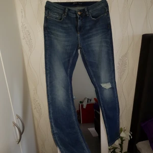  - Jeans från zara. Aldrig använda 